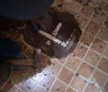 雅安卫生间漏水维修公司为您分享下卫生间渗水如何处理及注意事项